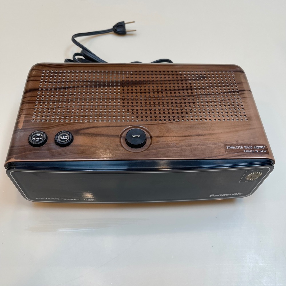 Panasonic RC-300 Vintage Digital Alarm Clock Radio Wood Grain Japan MCM